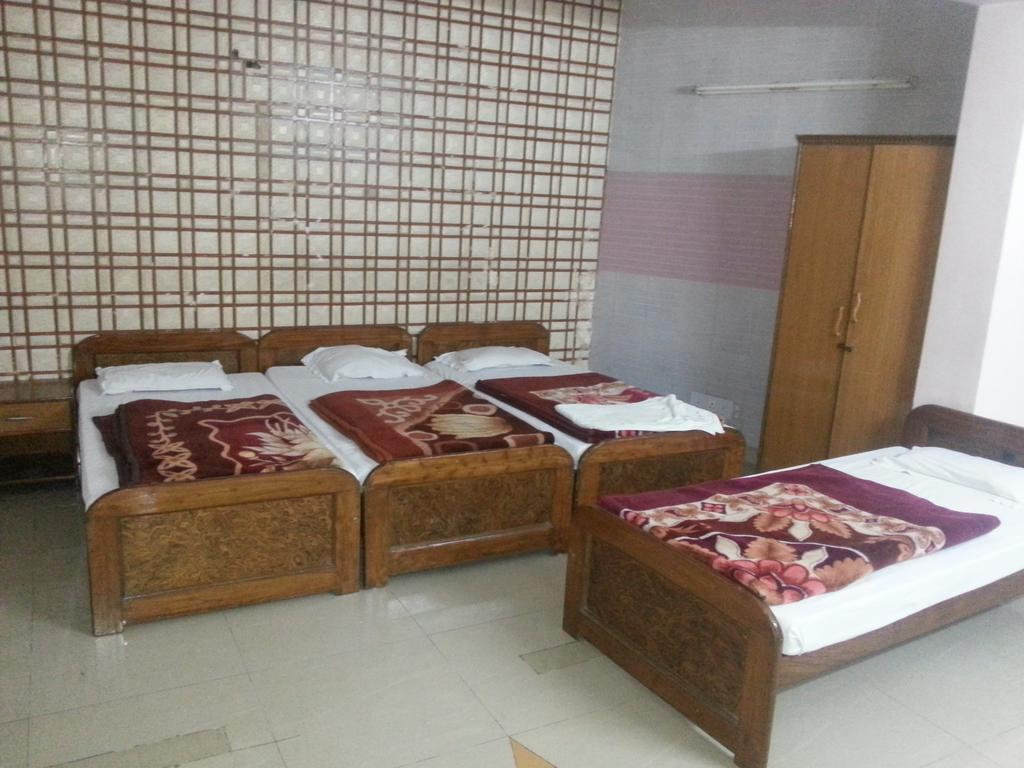 Hotel Royale Paradise Noida Room photo